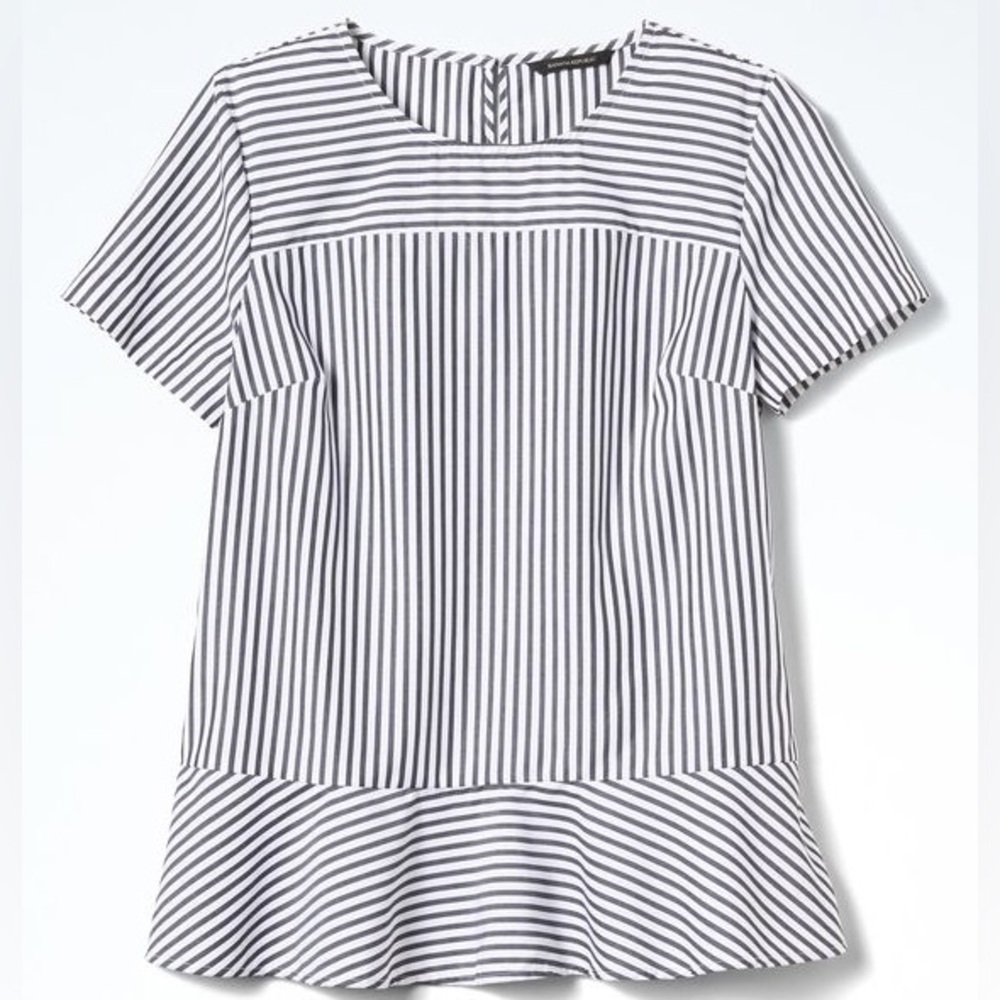 NWOT Banana Republic short sleeved, crew neck, navy striped peplum top